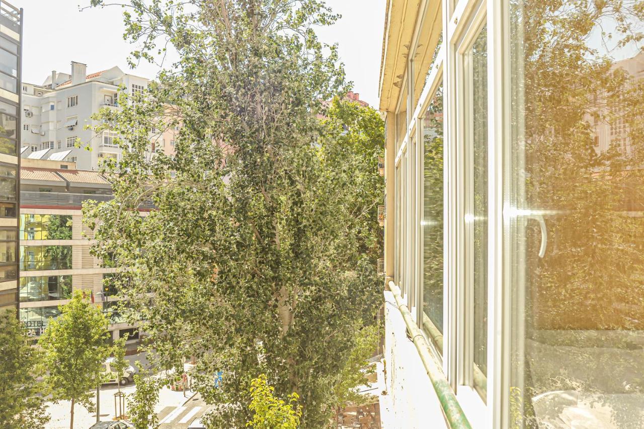 Guesthouse Marques De Pombal - 8 Bedroom Apartment Lisboa Exterior foto