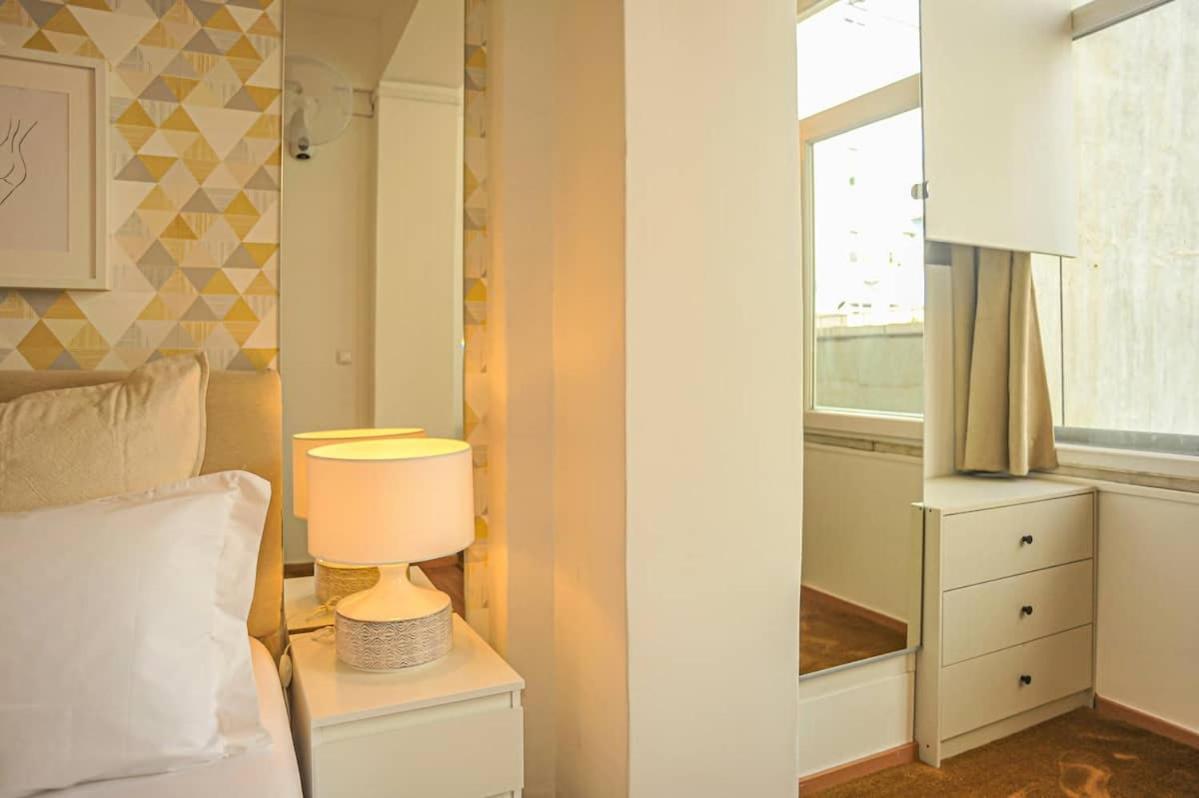 Guesthouse Marques De Pombal - 8 Bedroom Apartment Lisboa Exterior foto